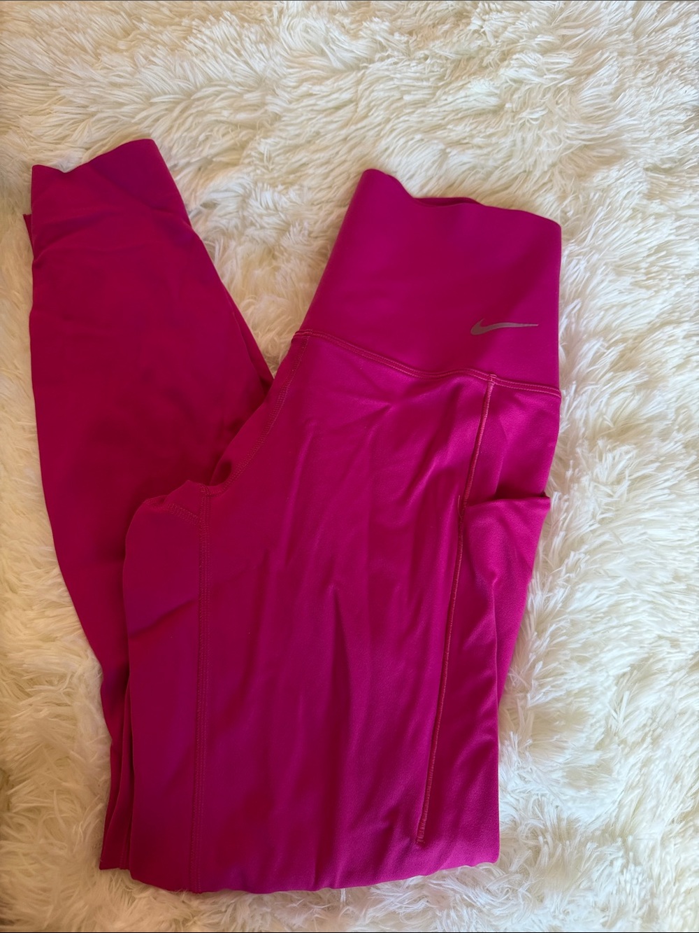 Nike Women's Magenta High-Rise Performance Leggings